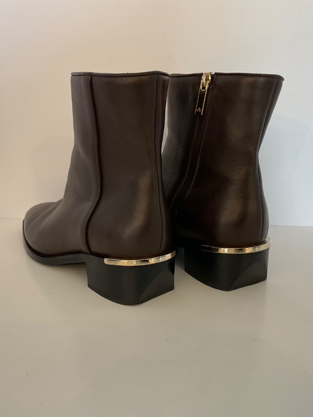 AQUATALIA Fin Leather Bootie in Midnight Brown Size 8 EXCELLENT CONDITION - Picture 8 of 13